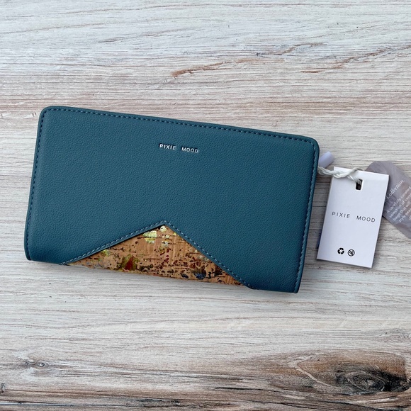 Pendleton Handbags - NWT - Wallet - Pixie Mood - Sophie - Mineral Blue - Metallic Cork